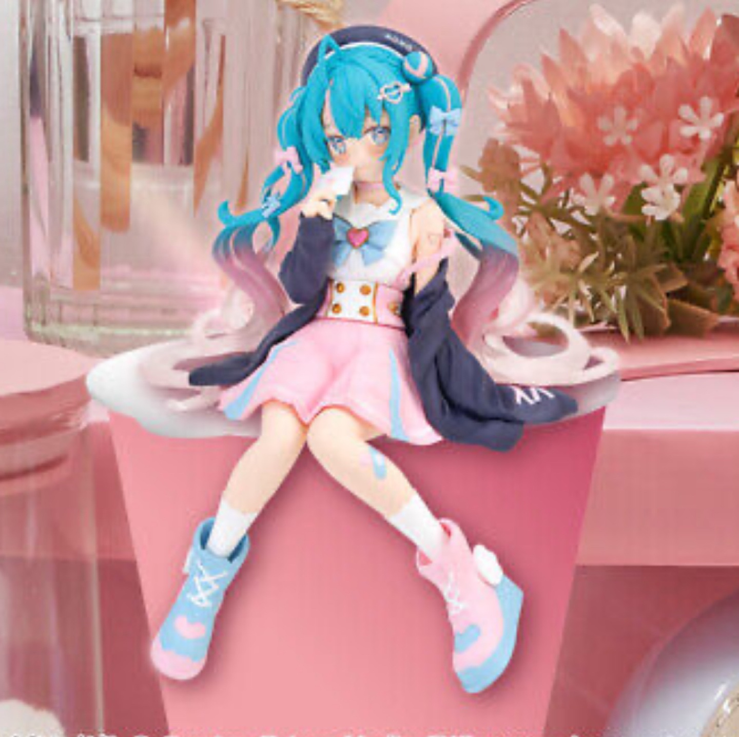 Hatsune Miku Love Sailor Noodle Stopper Figure