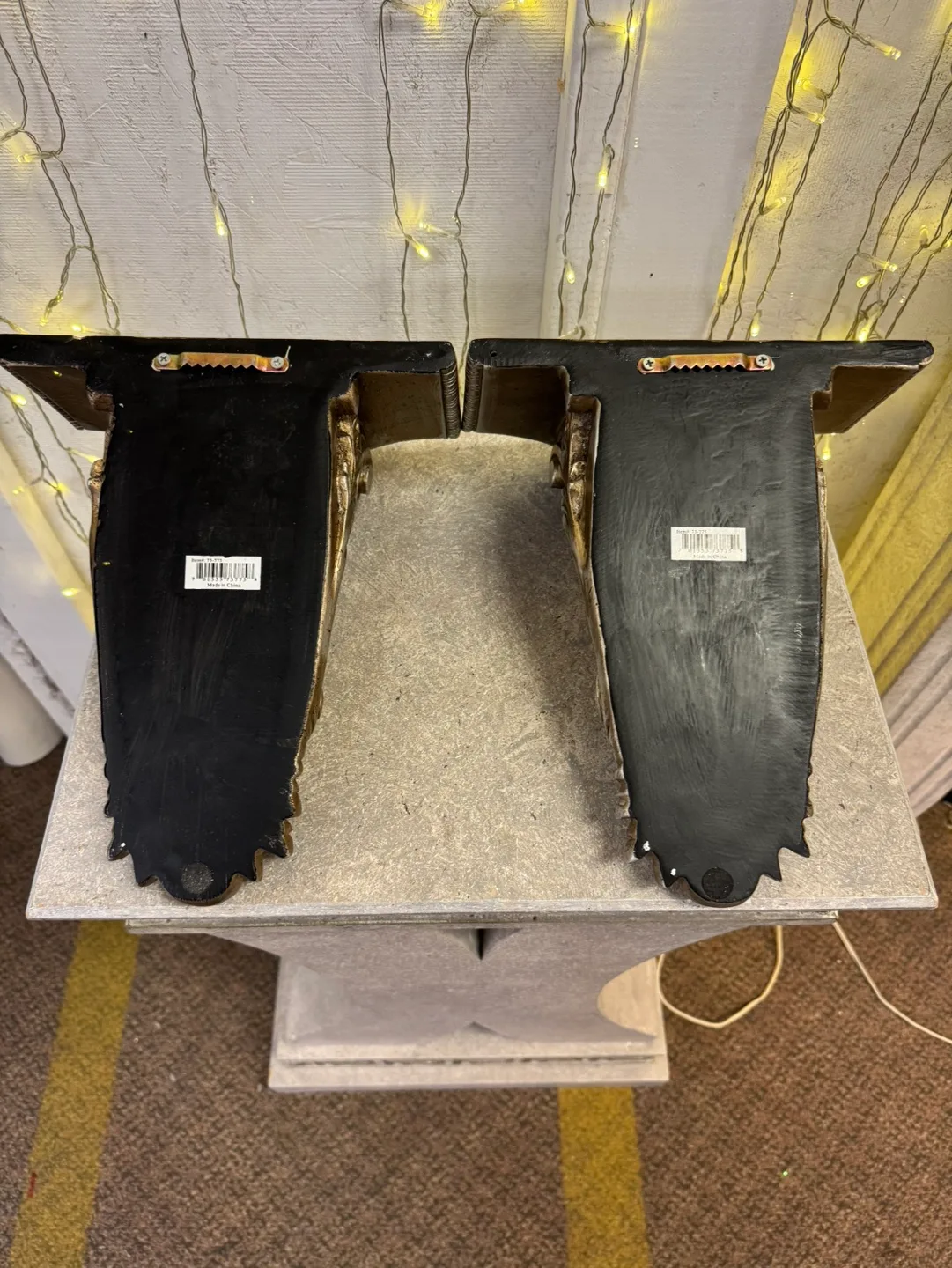 Set of 2 Ornate Wall Shelves image indicator(4)