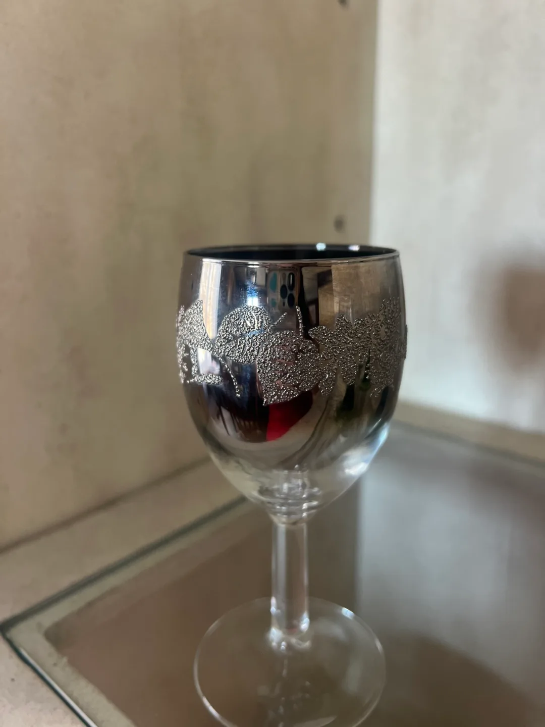 Vintage Silvered Wine Decanter & Glasses Set image indicator(5)