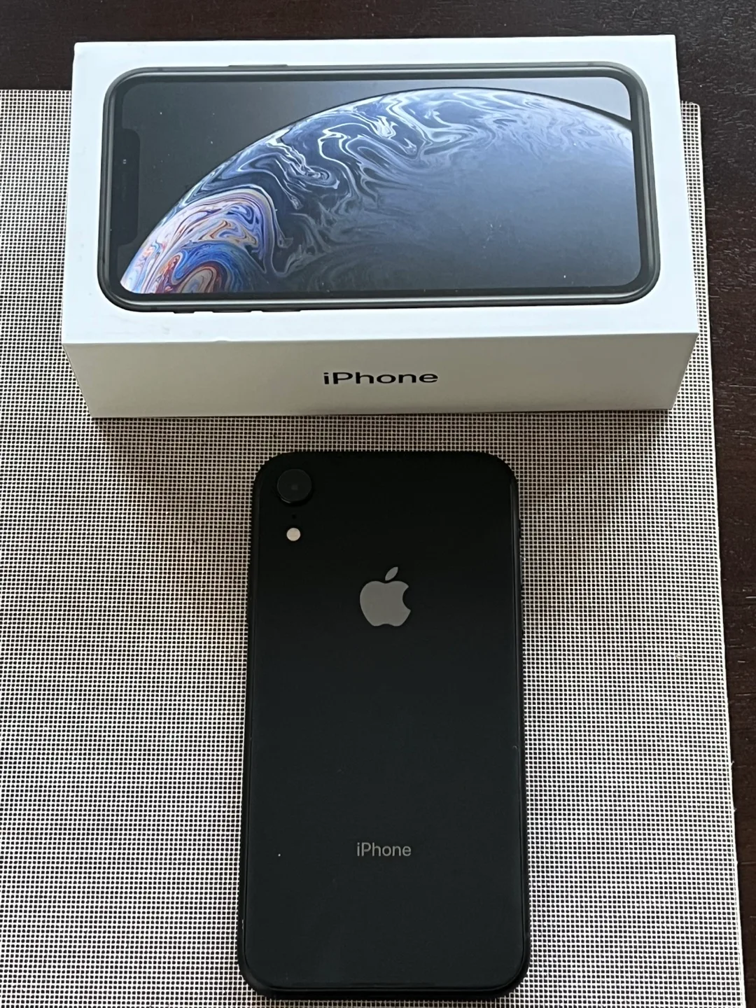 iPhone XR 64GB with Otterbox image indicator(3)