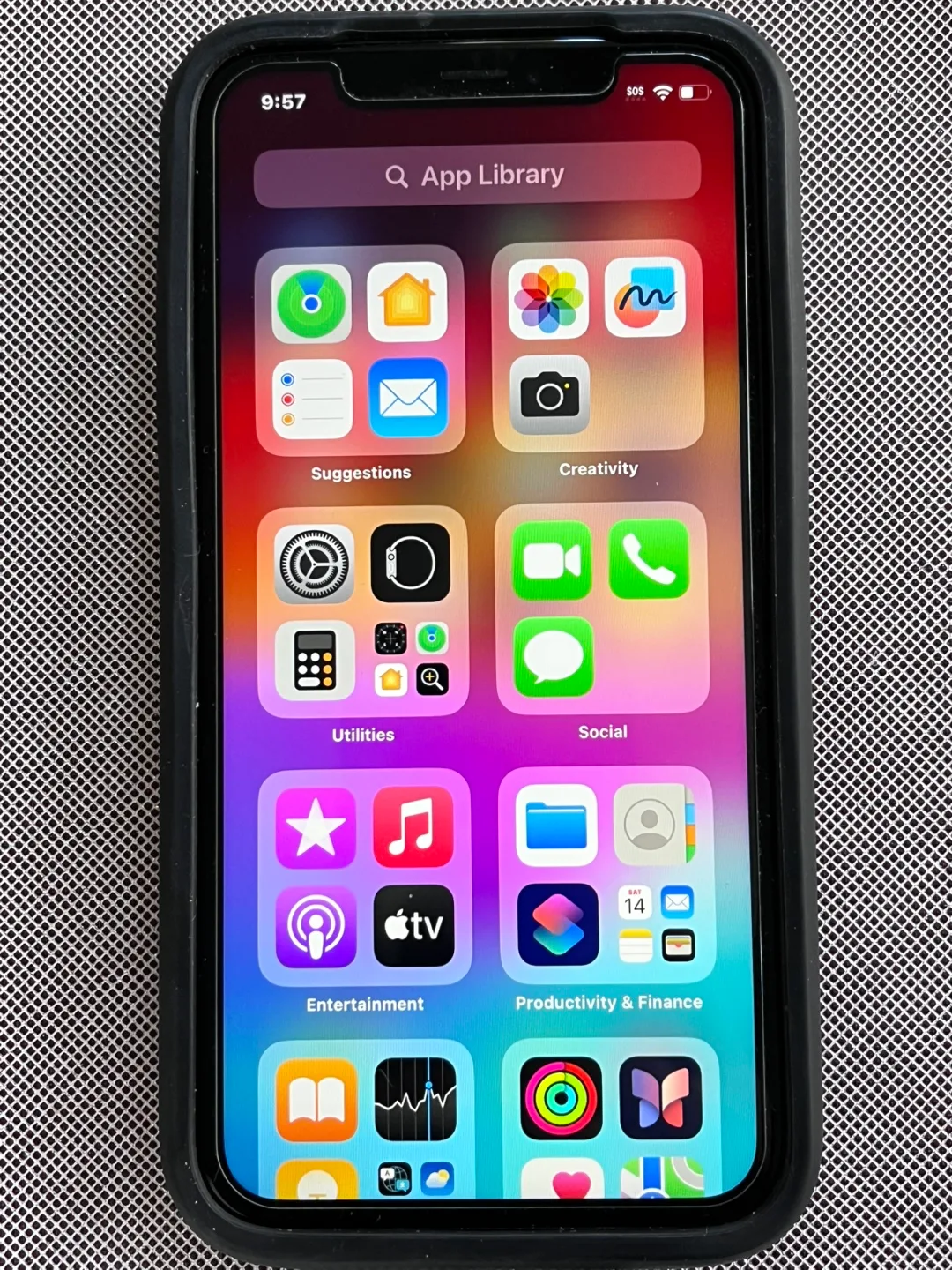 iPhone XR 64GB with Otterbox image indicator(4)