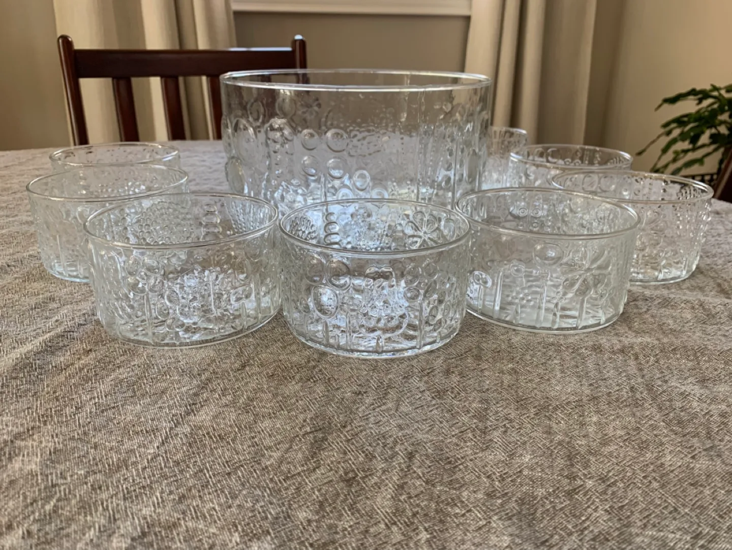 Iittala Flora Salad/Dessert Bowl with 8 Serving Bowls image indicator(4)