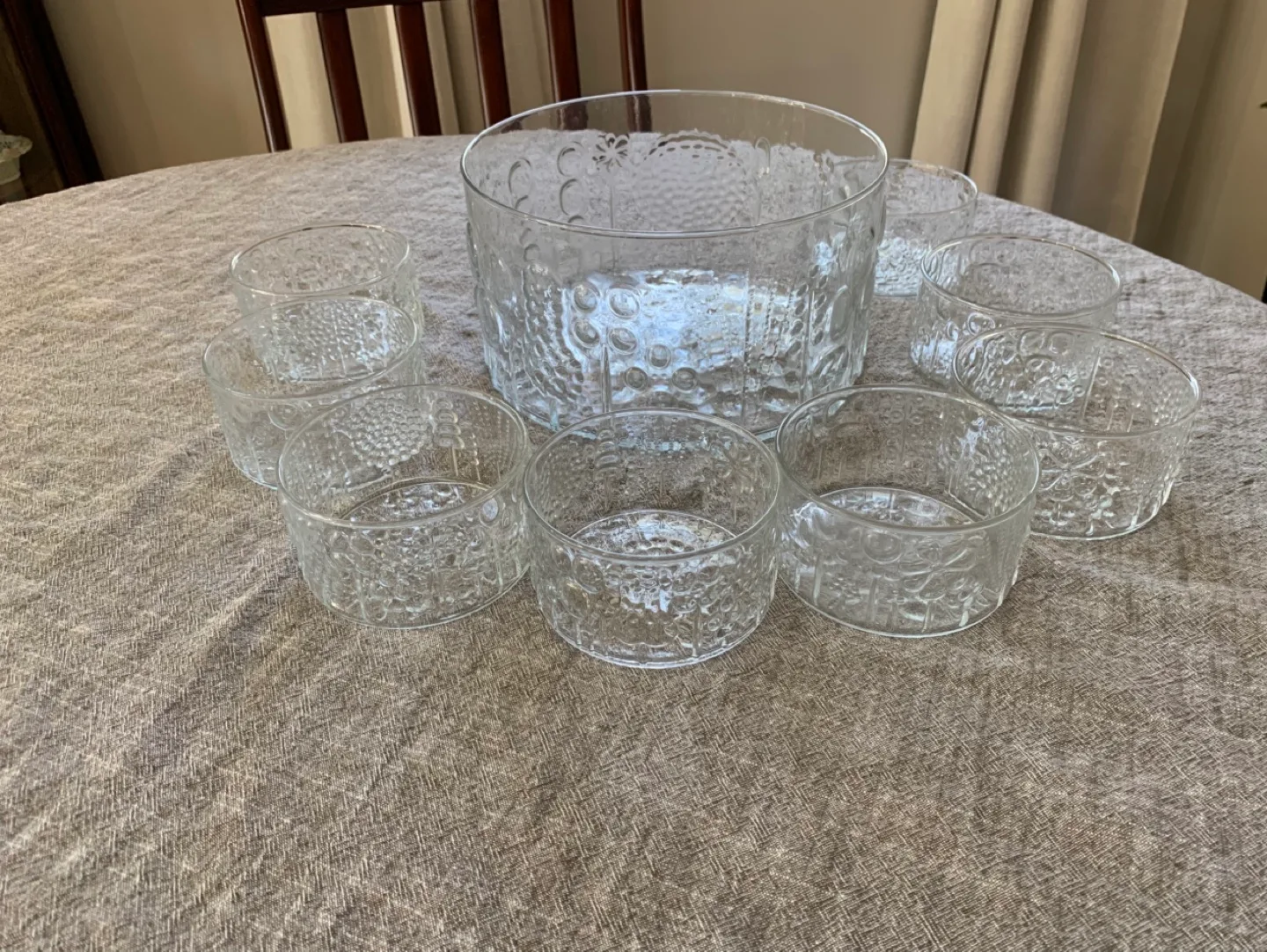 Iittala Flora Salad/Dessert Bowl with 8 Serving Bowls image indicator(9)