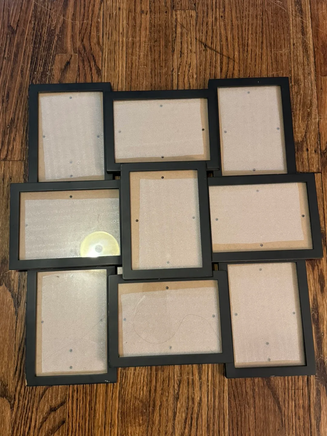 ✨MOVING✨ 9-Photo Collage Picture Frames image indicator(2)