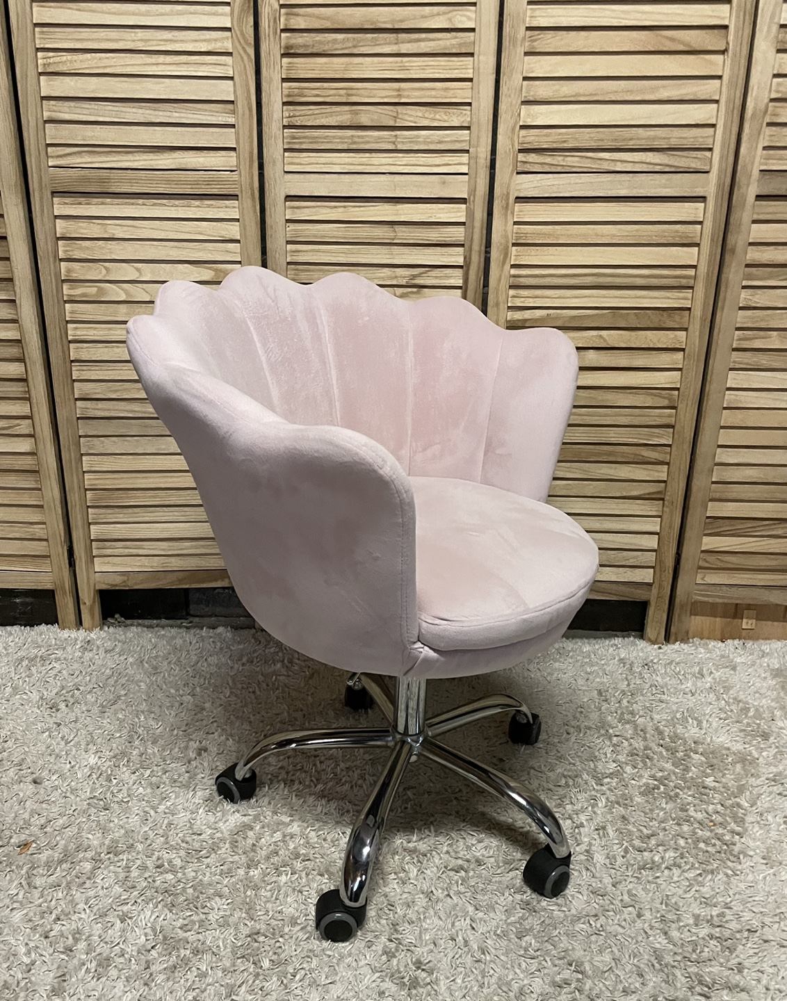 Pink Velvet Shell Accent Chair - photo 2