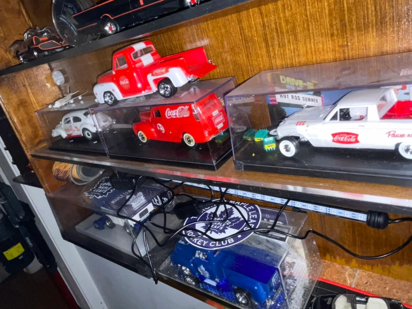 Hot Wheels Collector's Edition 1968 Dodge Charger image indicator(3)