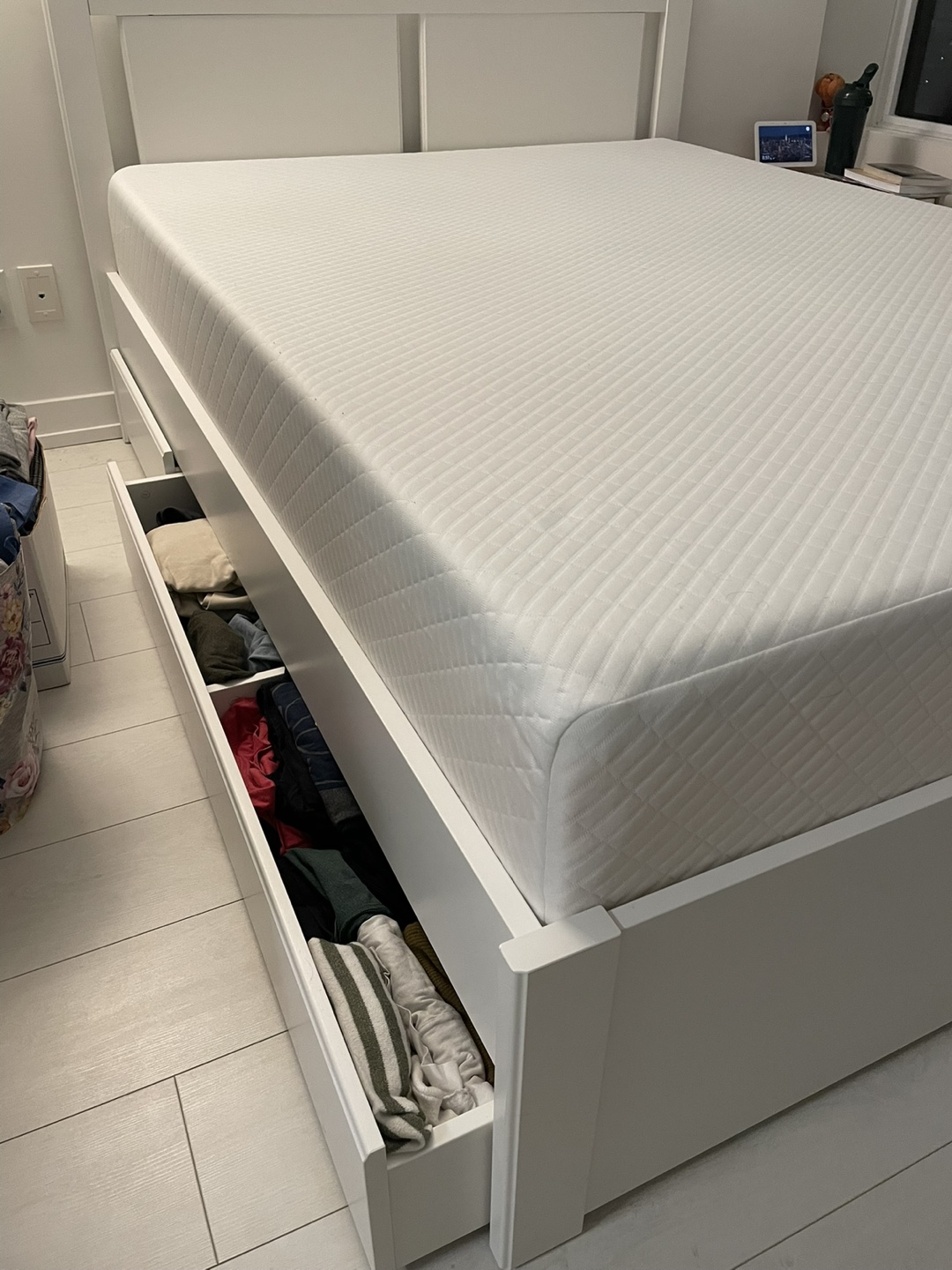 Double Size Bed Frame with 4 spacious Storage drawers - photo 4