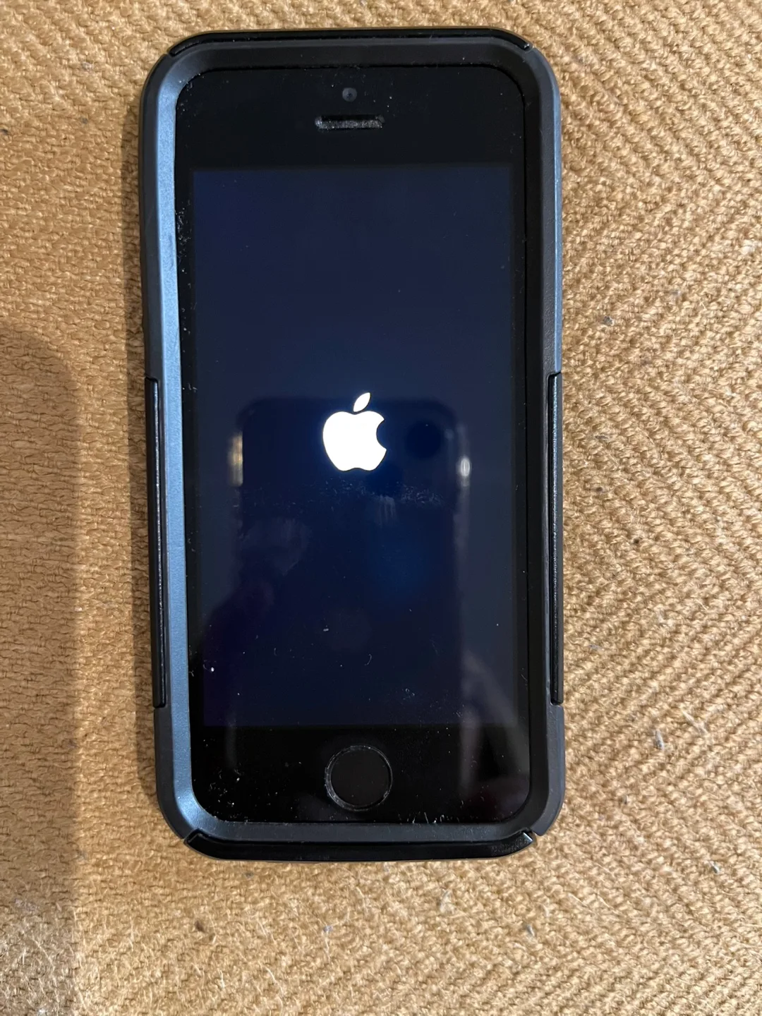 iPhone SE 16GB Space Grey image indicator(7)