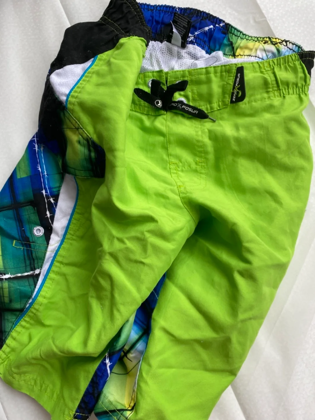 Free  boys swim shorts image indicator(5)