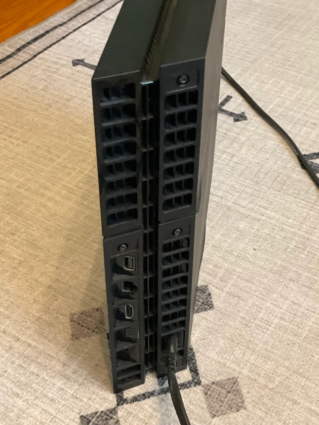 PlayStation 4 - PS4- includes 2 controllers image indicator(4)