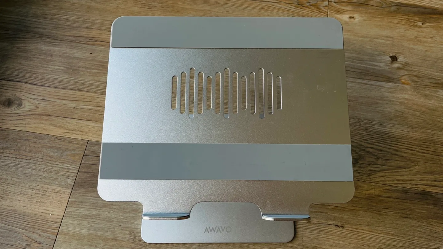 Laptop Stand - Adjustable & Foldable image indicator(3)