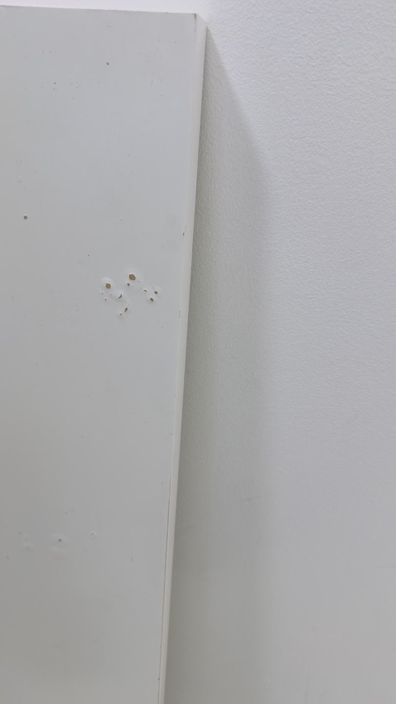 Ikea white table with black legs - photo 2