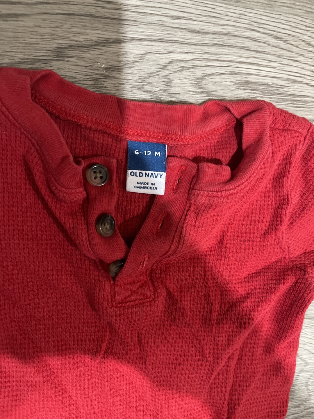 Old Navy Red Baby Onesie 6-12 Months - photo 2