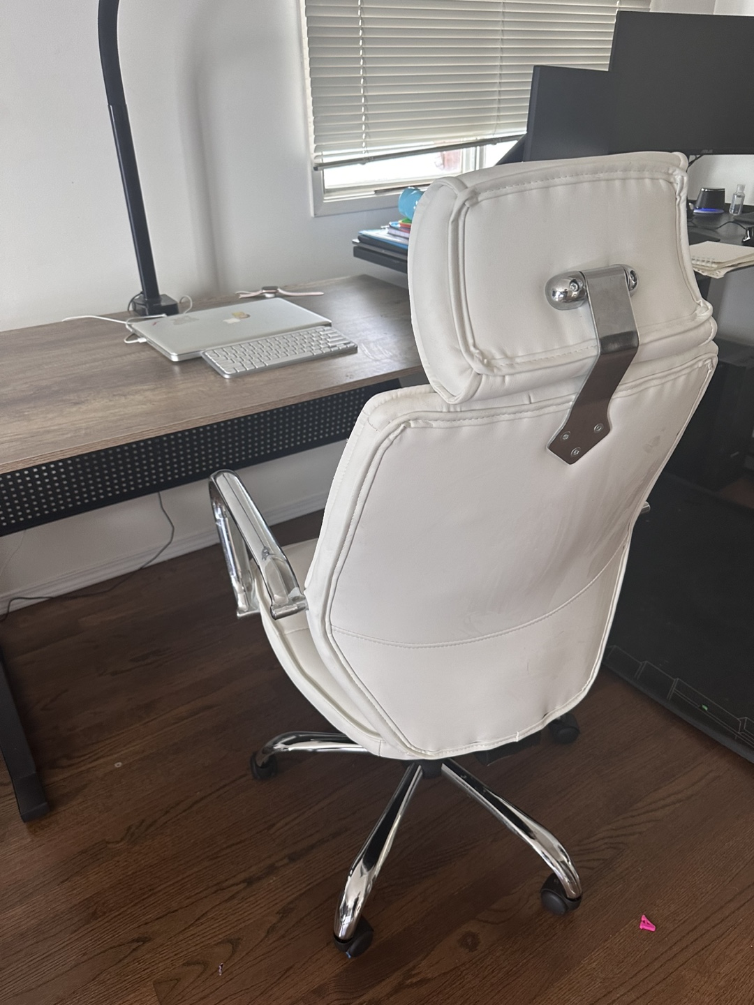 White Office Chair Jysk - photo 2
