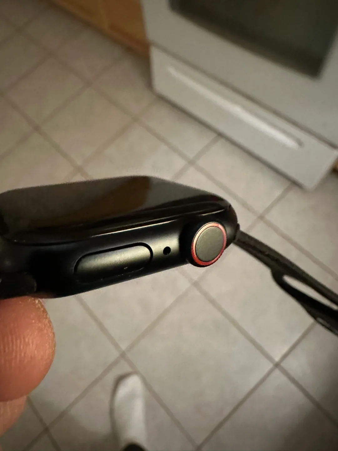 Apple Watch SE 2 in 10/10 condition image indicator(3)