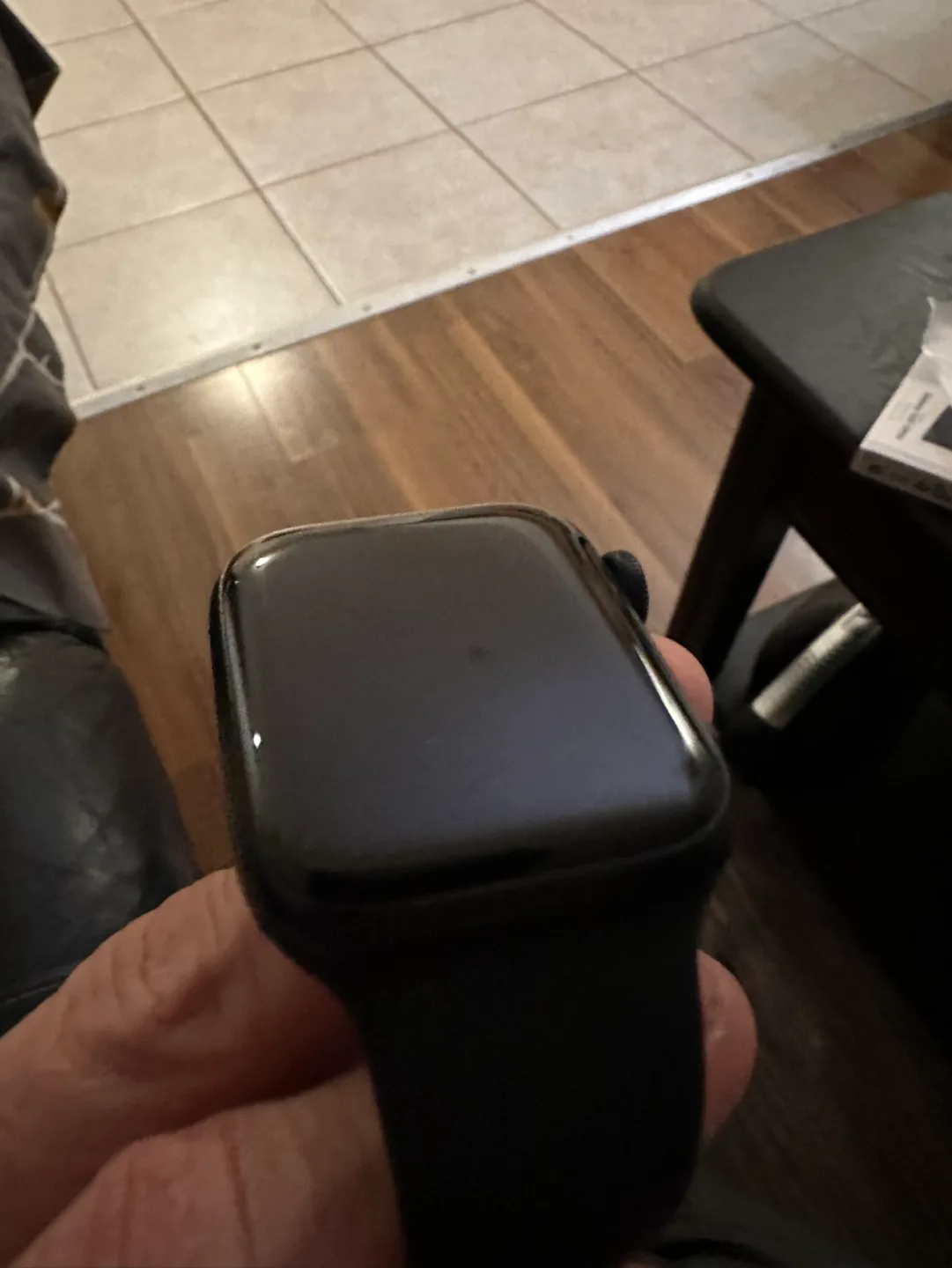 Apple Watch SE 2 in 10/10 condition image indicator(4)