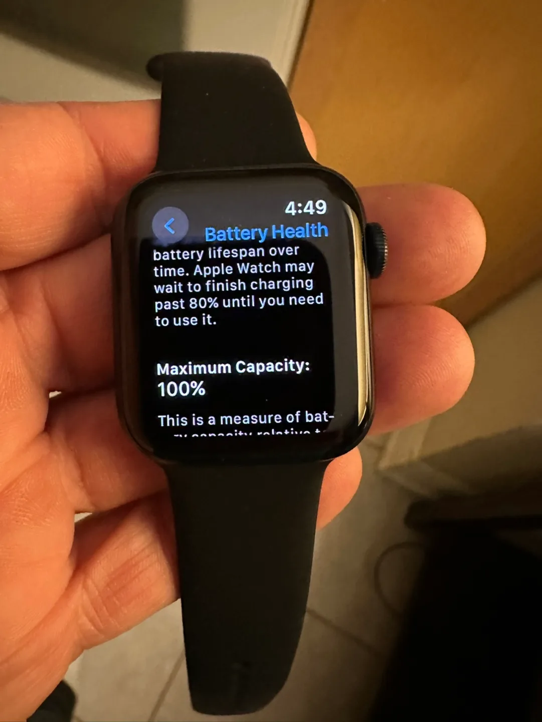 Apple Watch SE 2 in 10/10 condition image indicator(2)