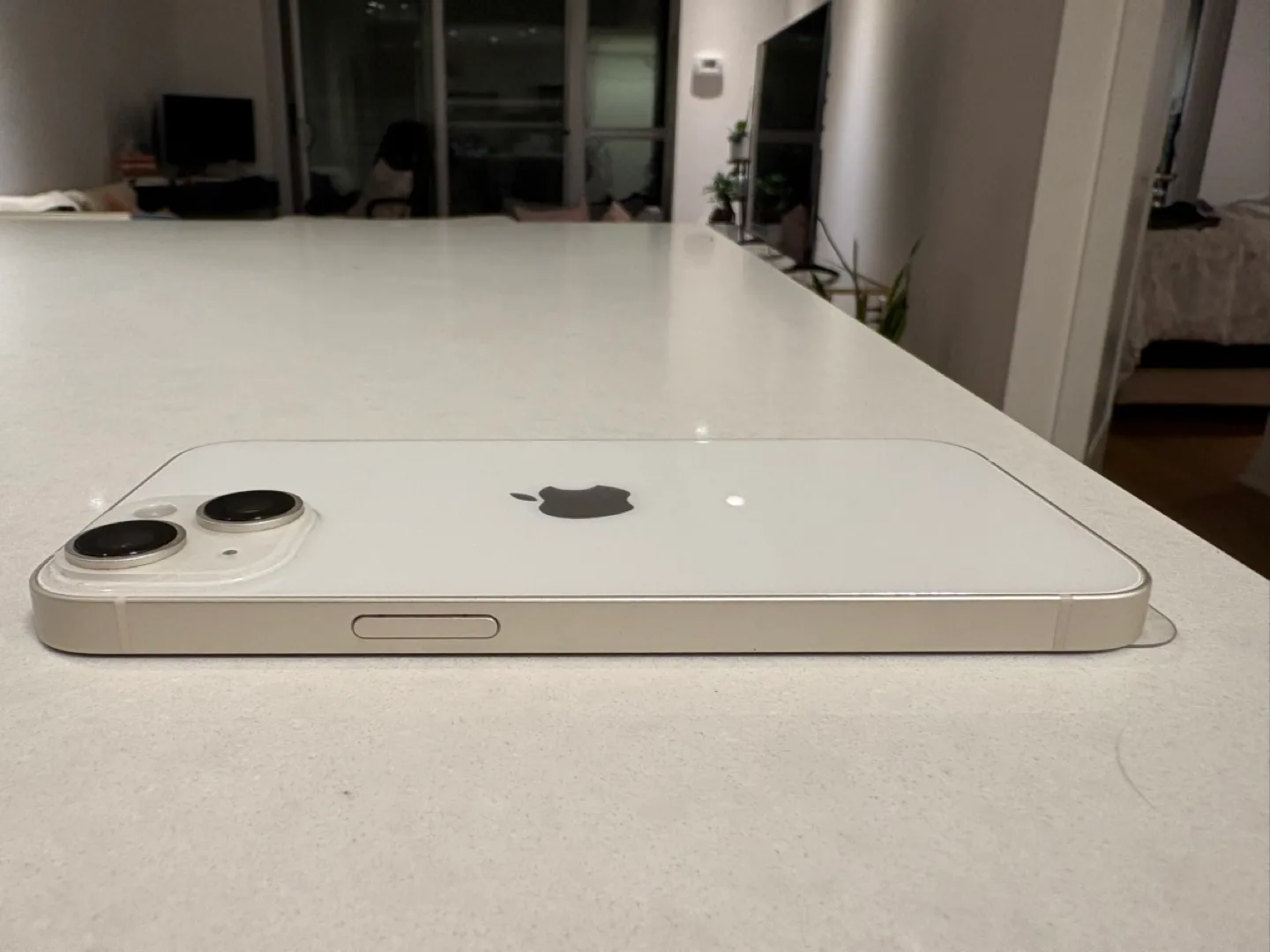 iPhone 14 128 GB Mint Condition image indicator(3)