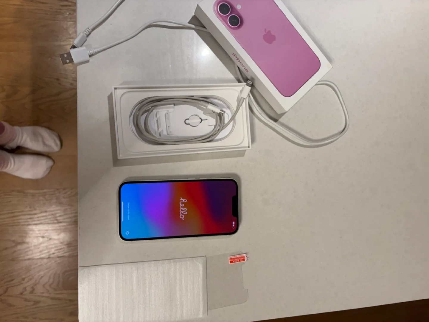 iPhone 14 128 GB Mint Condition image indicator(5)