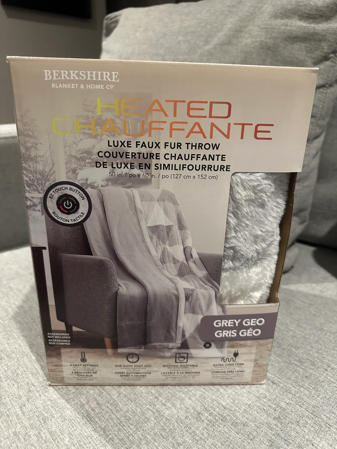 Berkshire Luxe Faux Fur Heated Blanket image indicator(4)