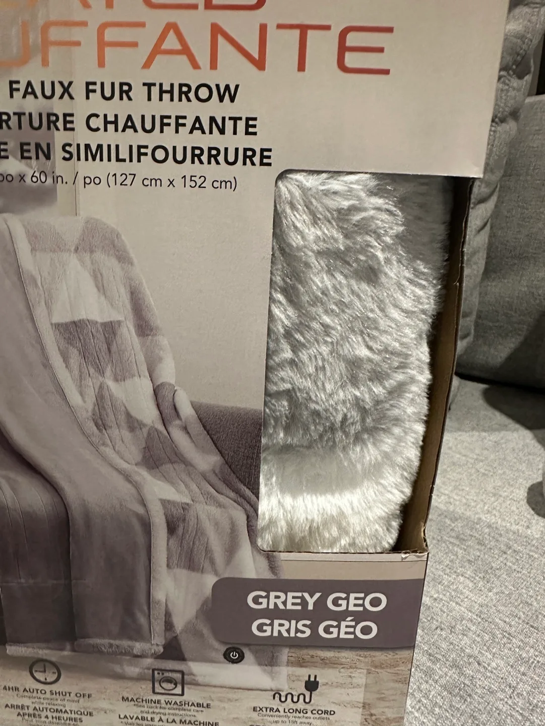 Berkshire Luxe Faux Fur Heated Blanket image indicator(5)