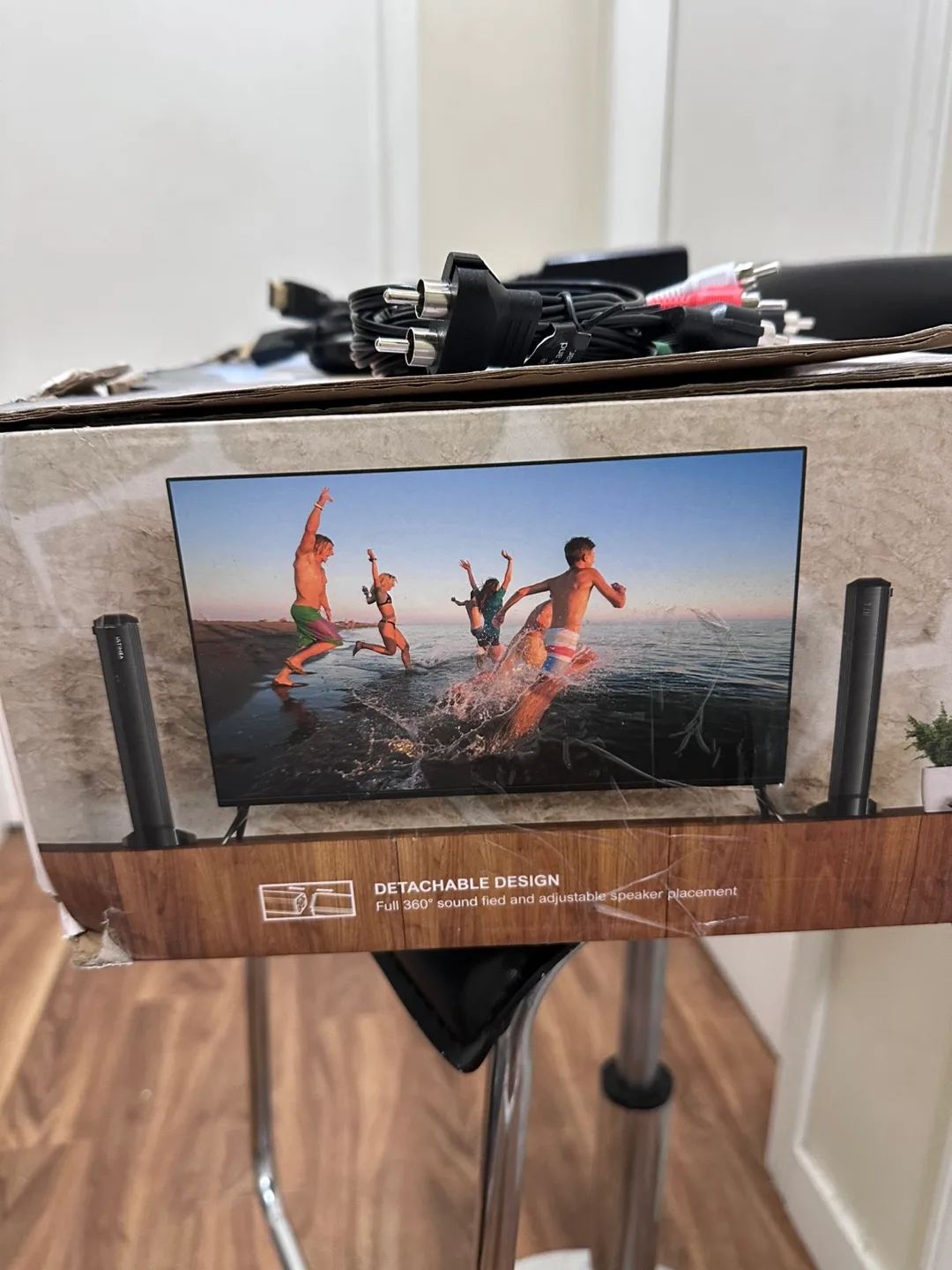 Ultimea Soundbar with built in Subwoofer image indicator(6)