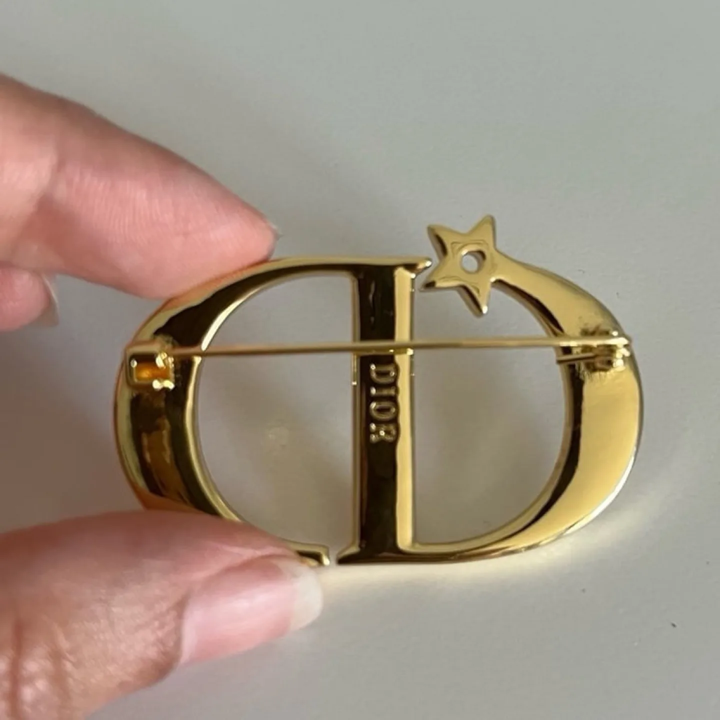 Christian Dior CD Logo Unisex Luxury Brooch image indicator(3)