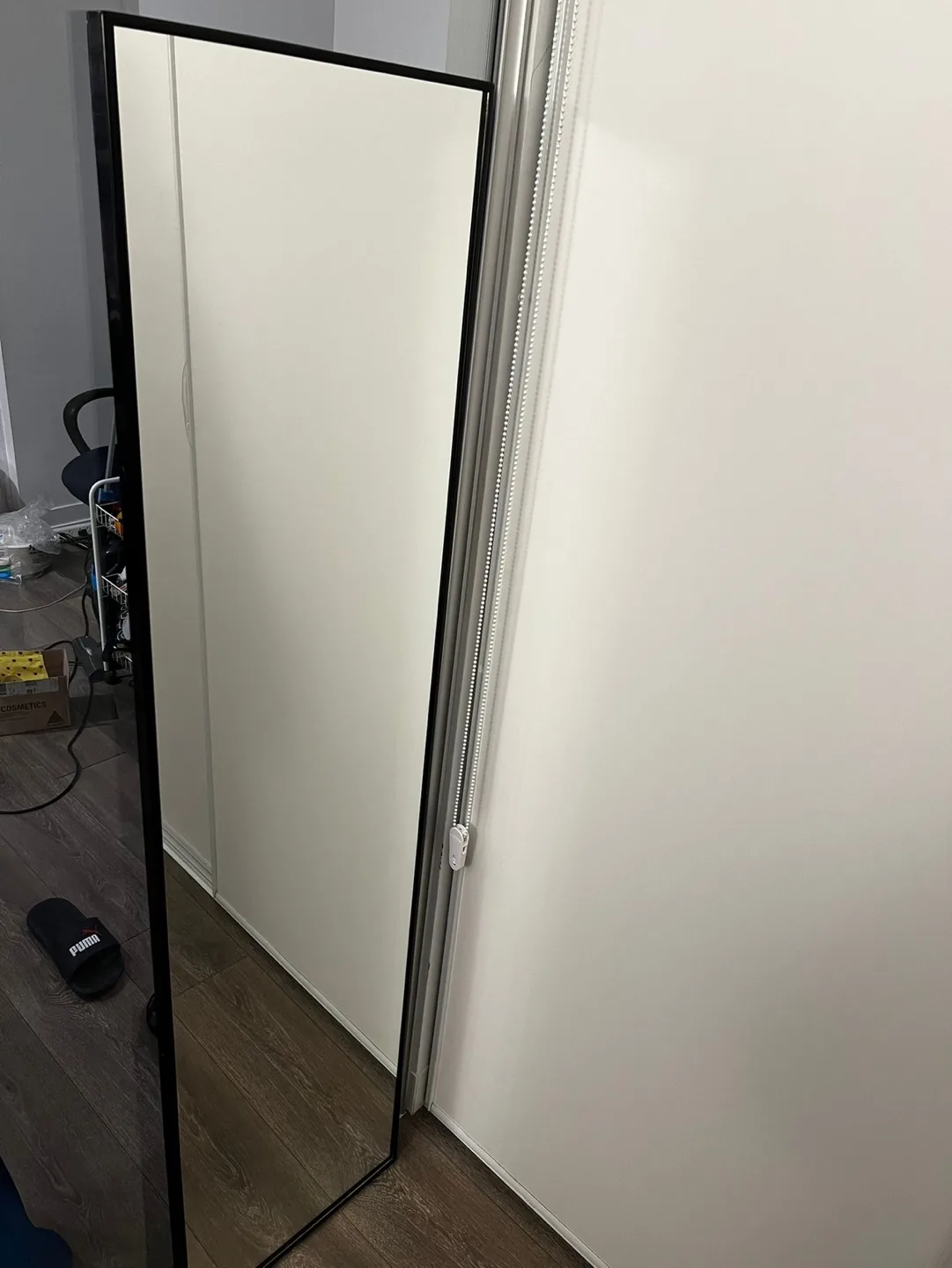 Ikea Full Length Mirror image indicator(2)