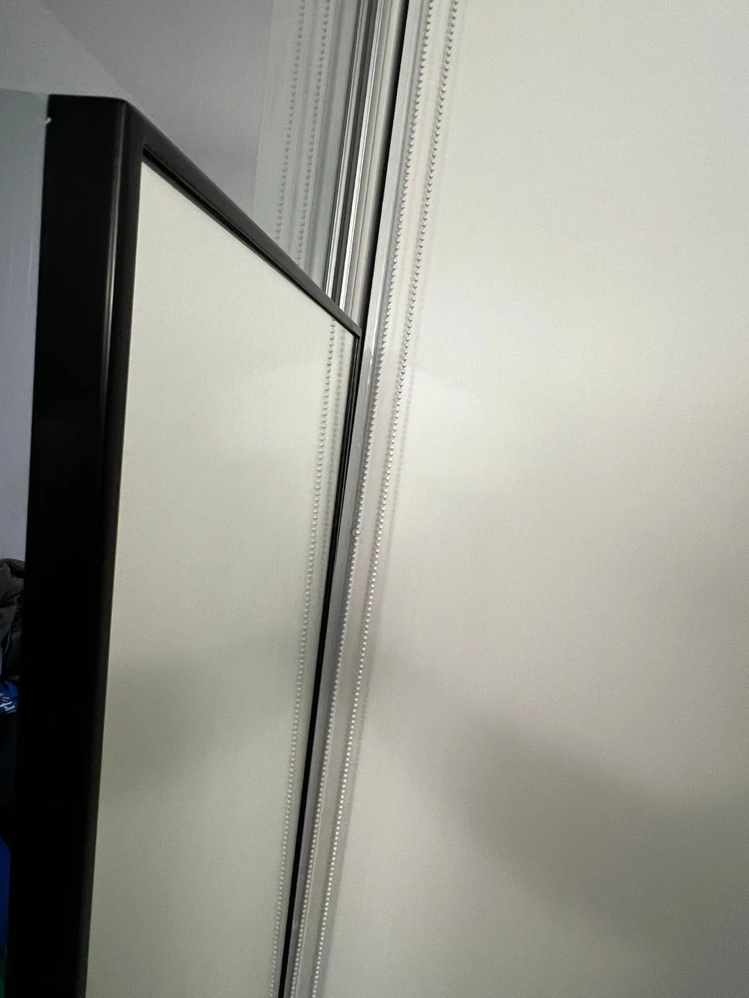 Ikea Full Length Mirror image indicator(3)