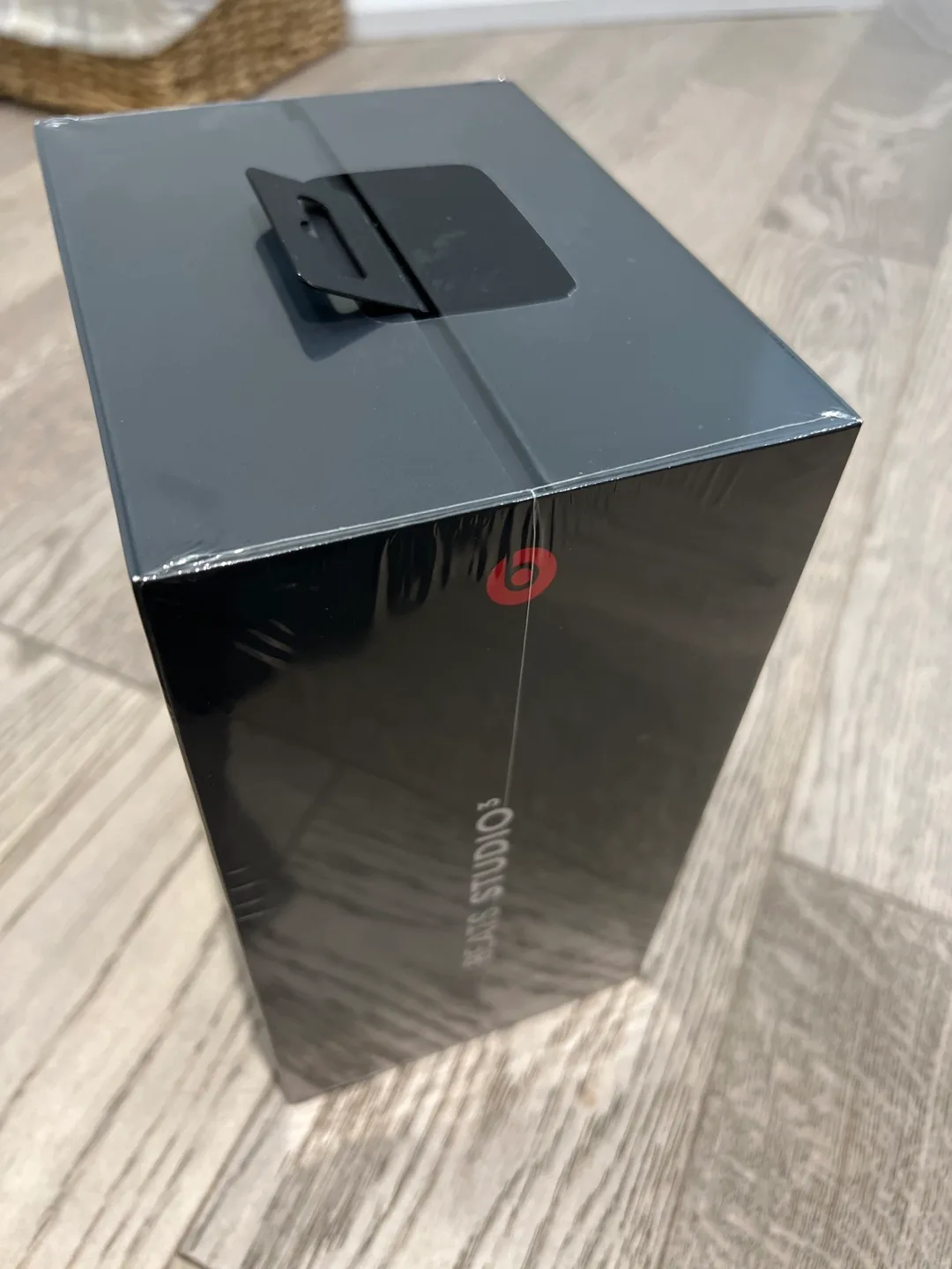 Beats Studio3 Wireless Headphones image indicator(2)