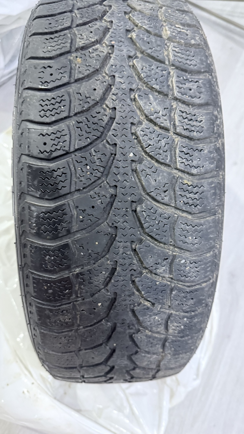 Winter tyre 205/55/R16