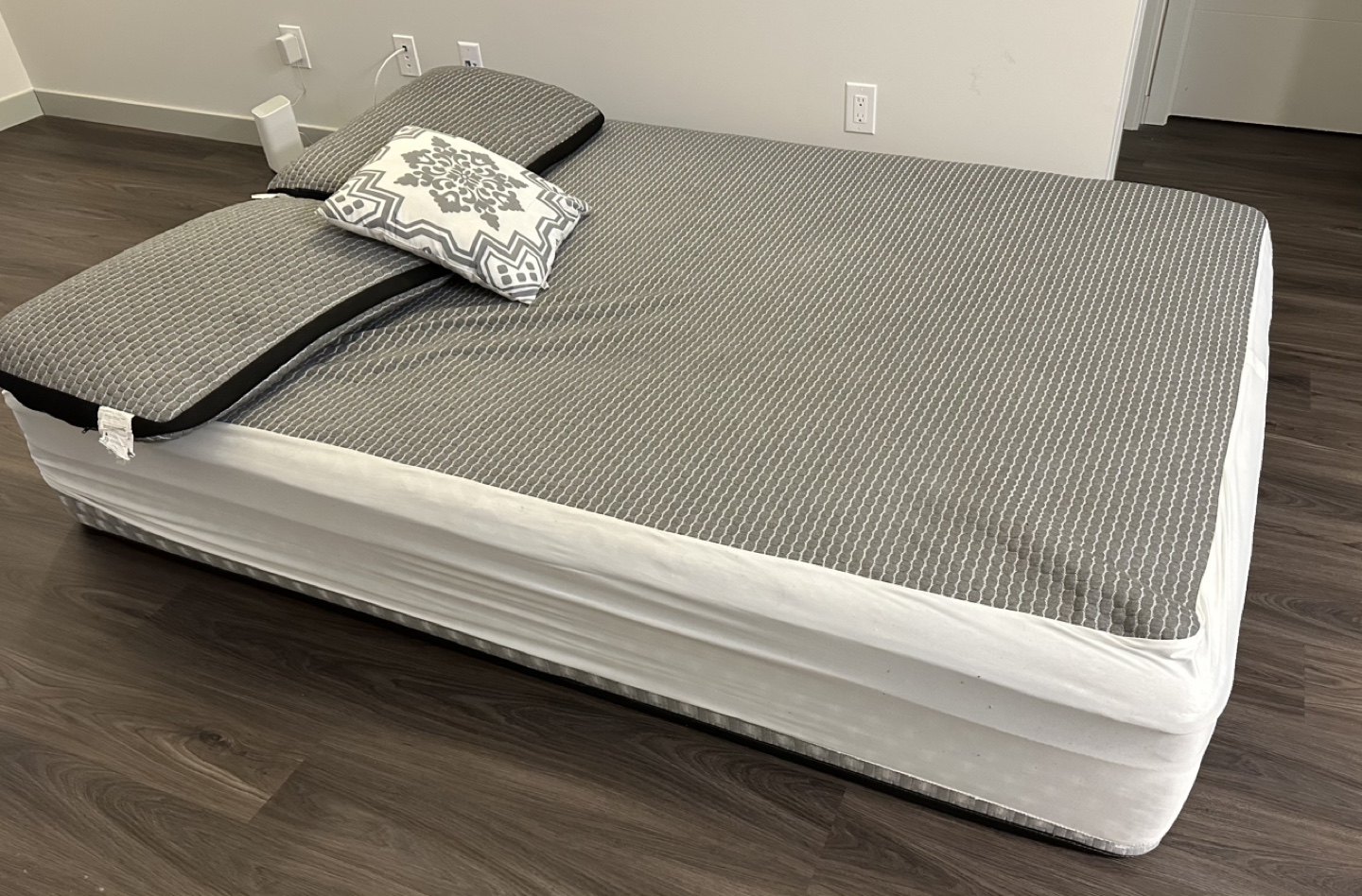 Queen Mattress & Boxspring - photo 4