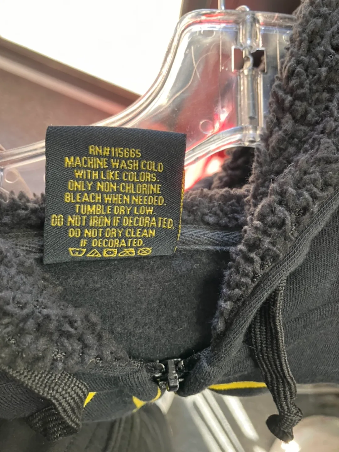 Black zip up hoodie image indicator(4)