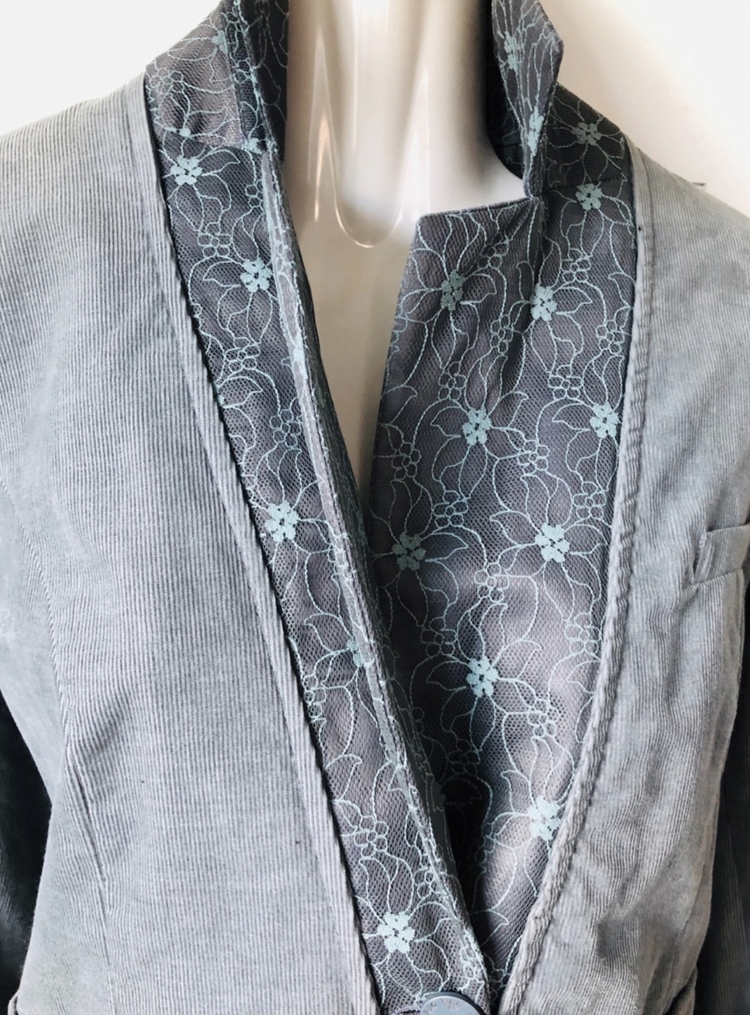 Emporio Armani corduroy jacket/blazer size 8 - photo 4