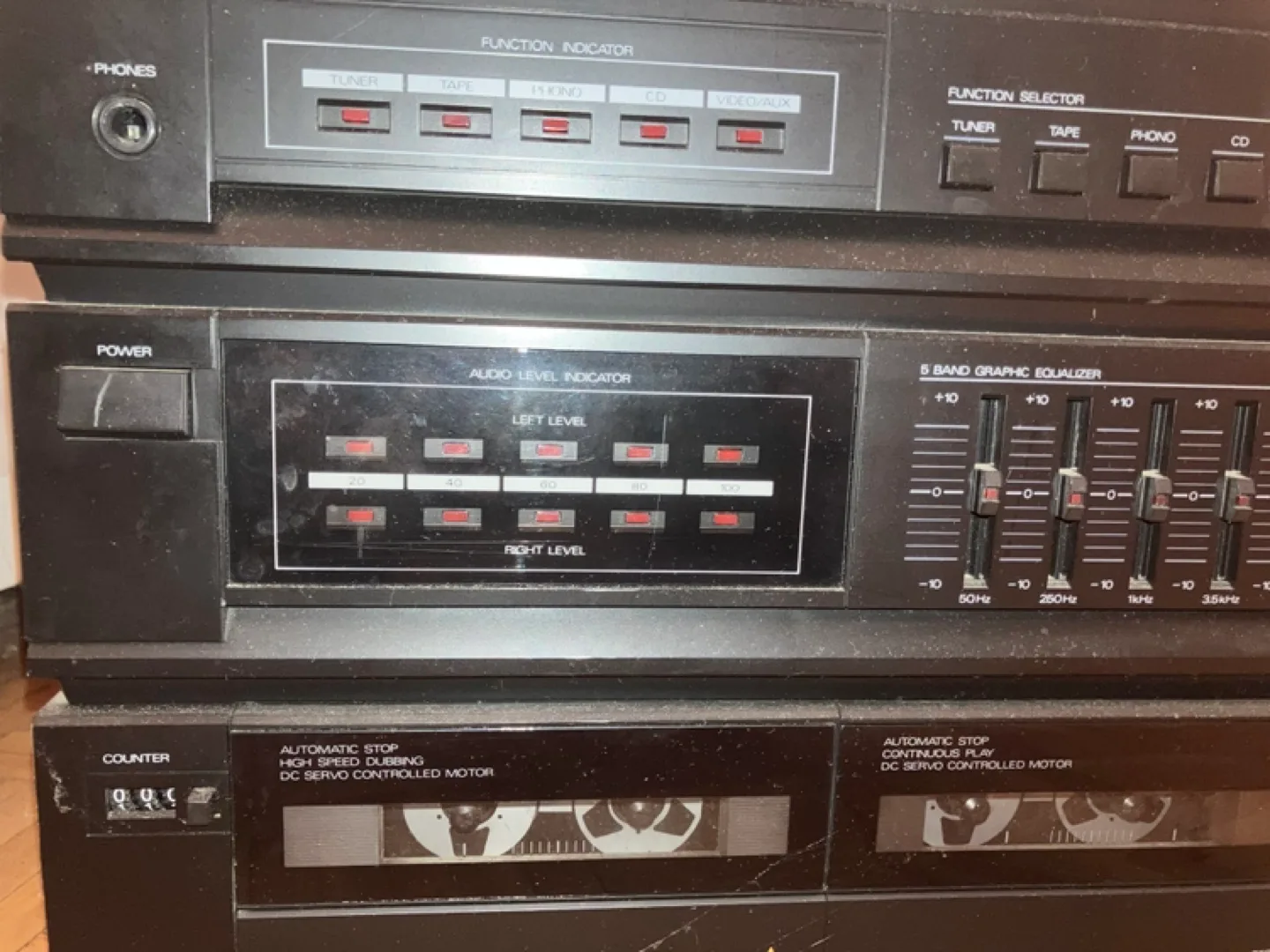 Magnavox Vintage Stereo System image indicator(3)