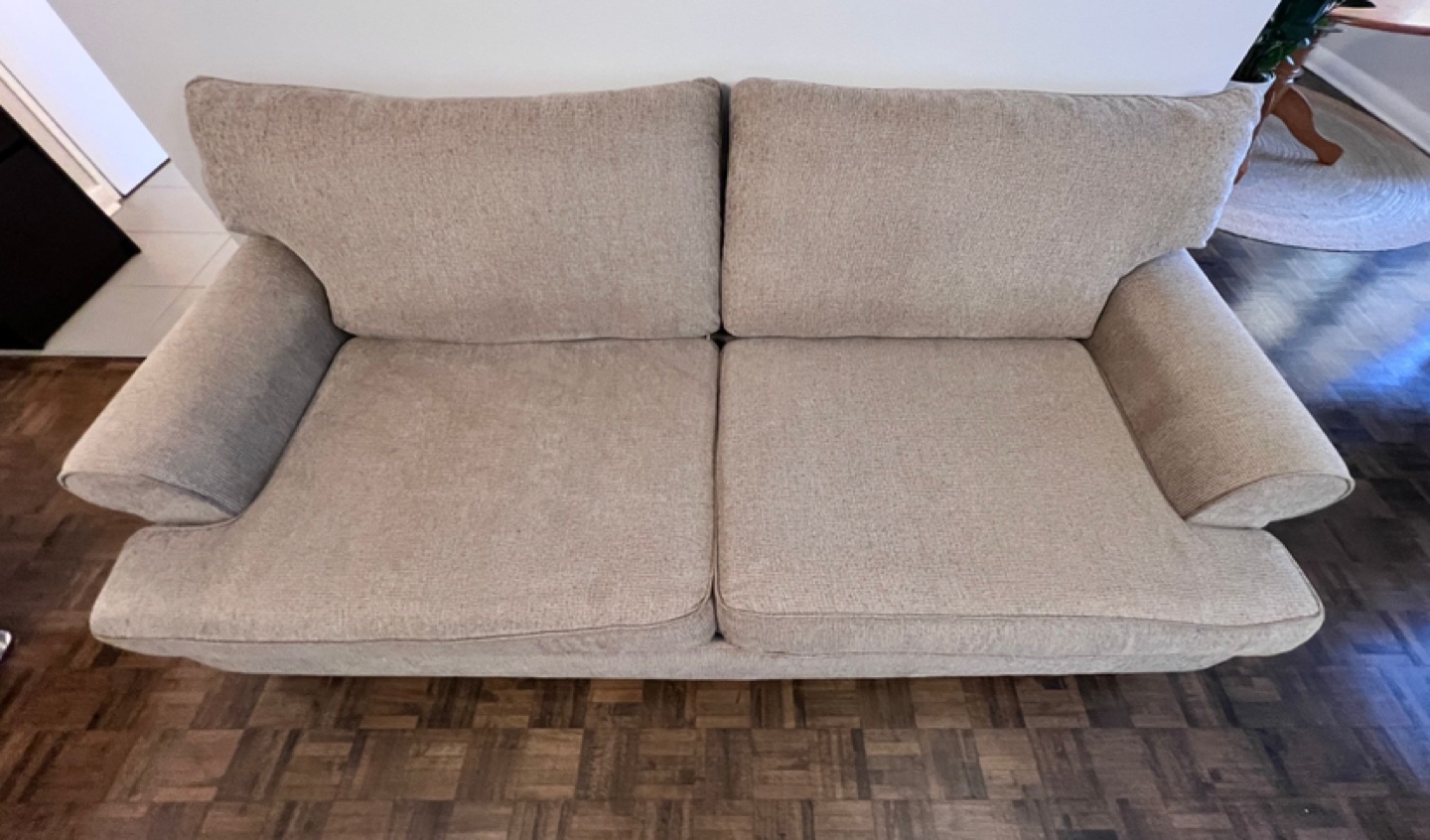Super sturdy and comfortable couch - photo 2