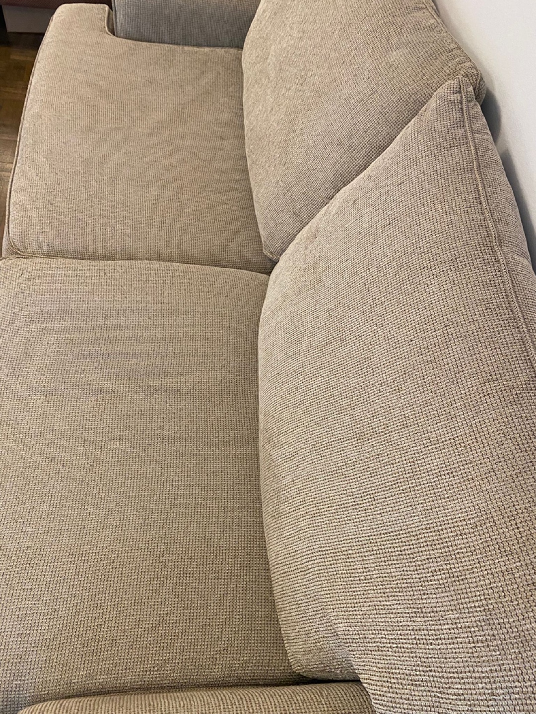Super sturdy and comfortable couch - photo 3