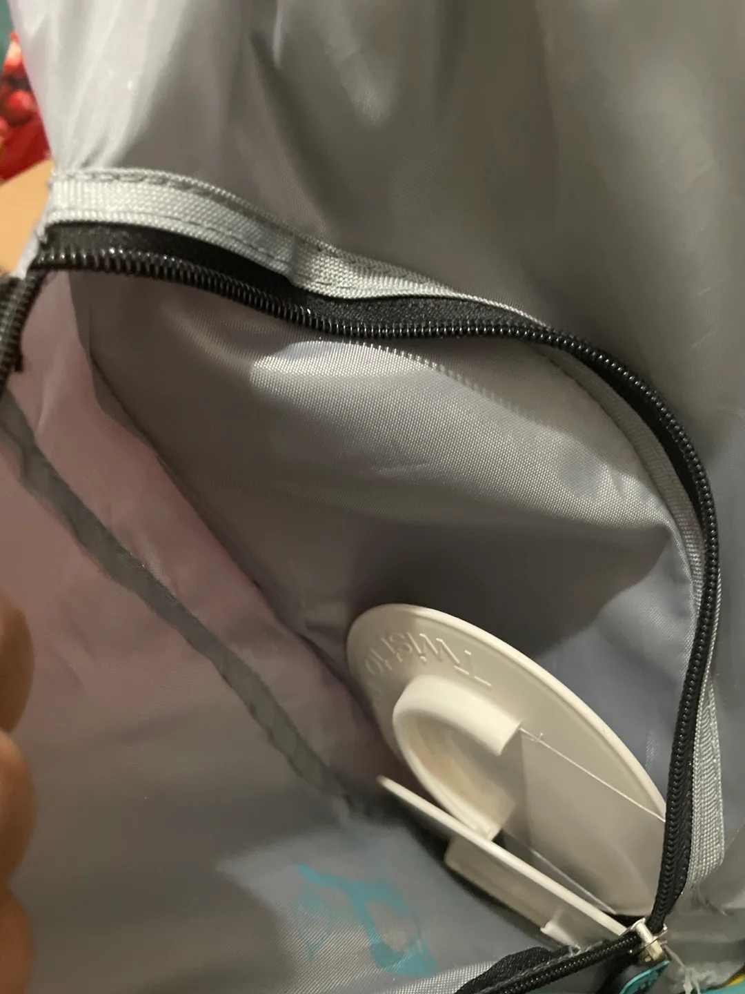 Hiccapop Travel Booster Seat image indicator(4)