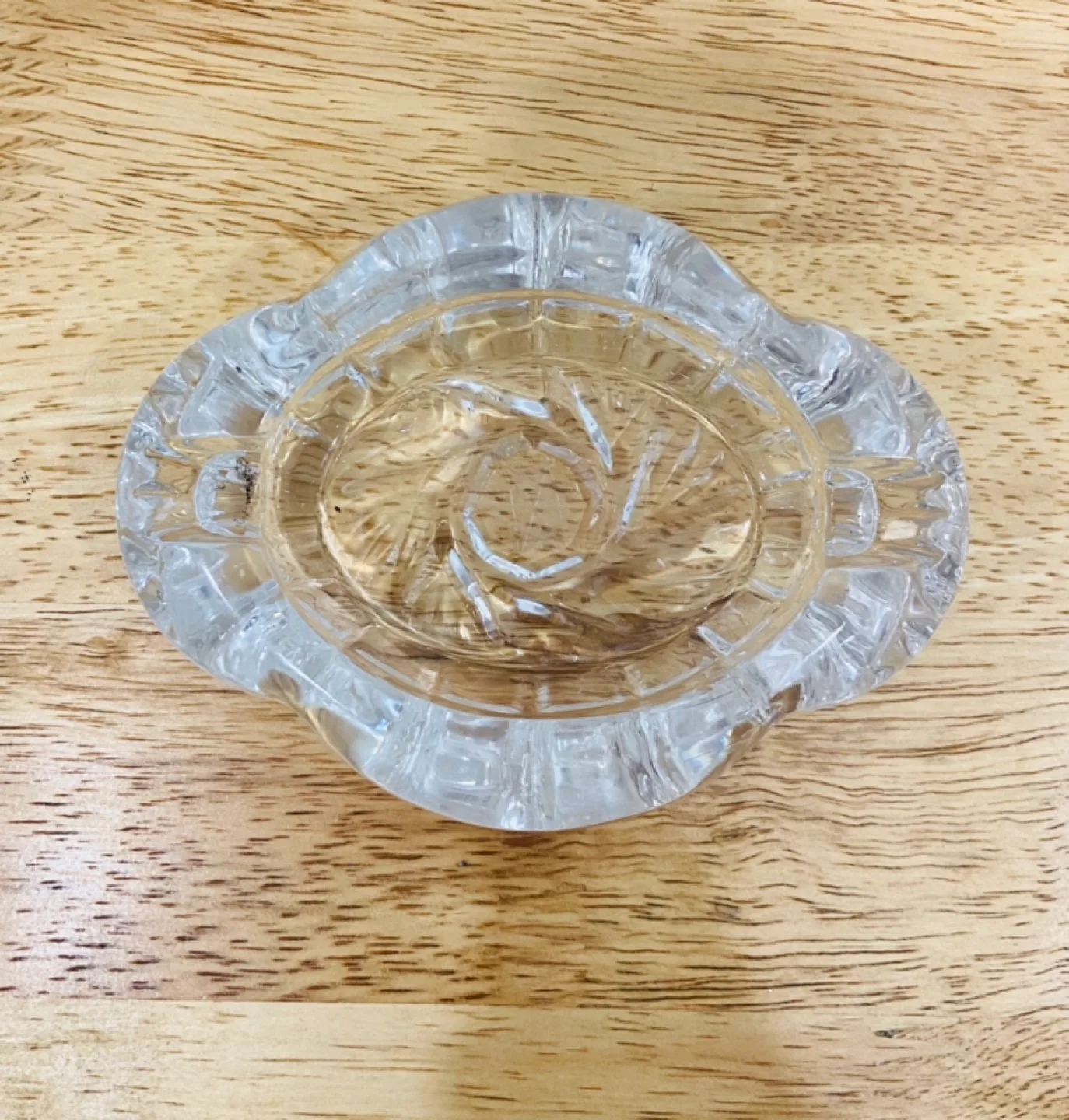 Crystal Ashtray image indicator(4)