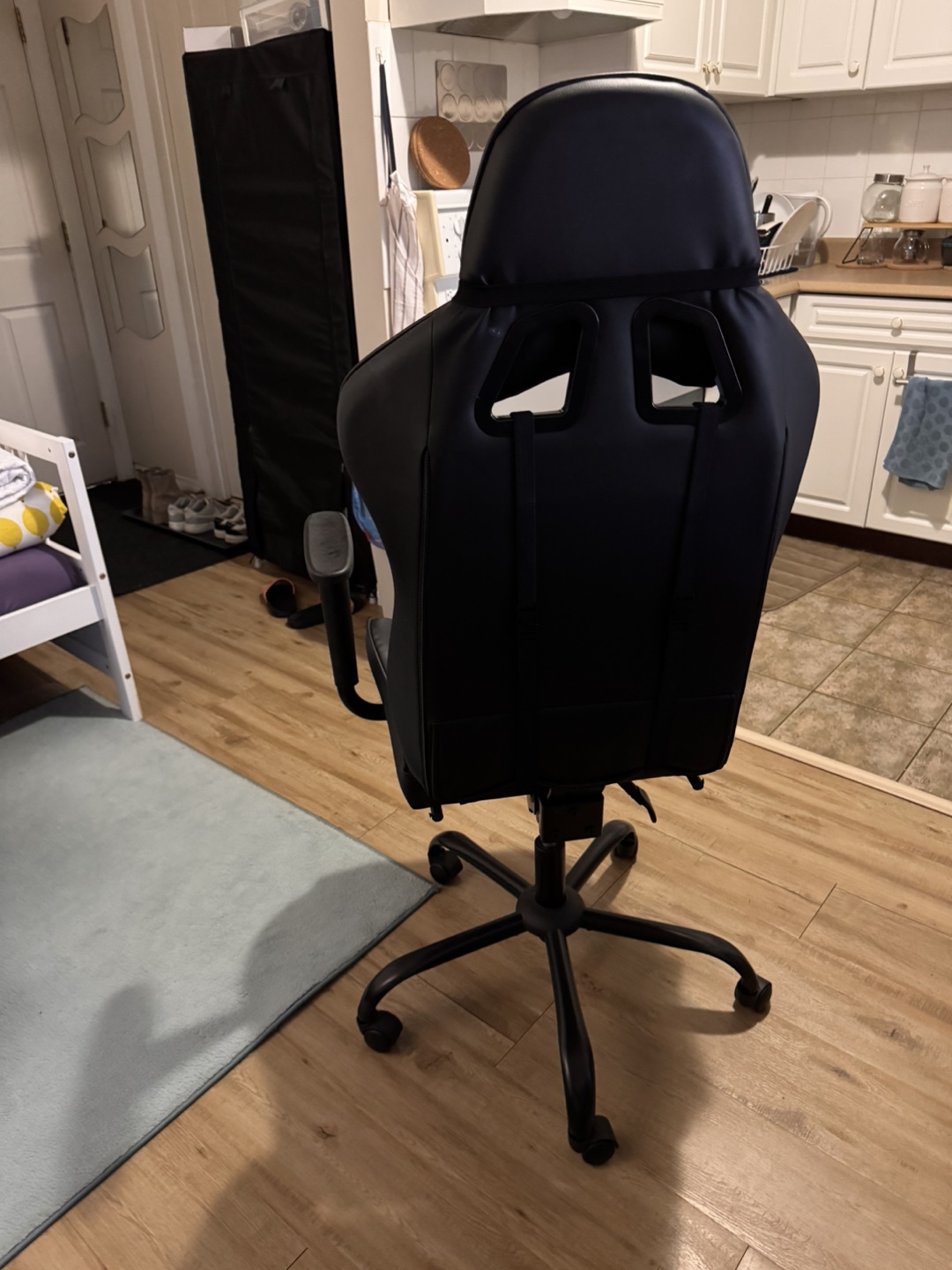 Gaming Chair/ office chair with Headrest and Lumbar Support