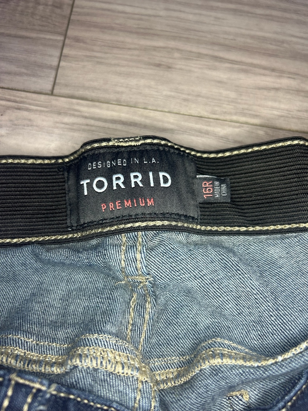 Torrid Premium Dark Wash Jeans Size 16R - photo 3