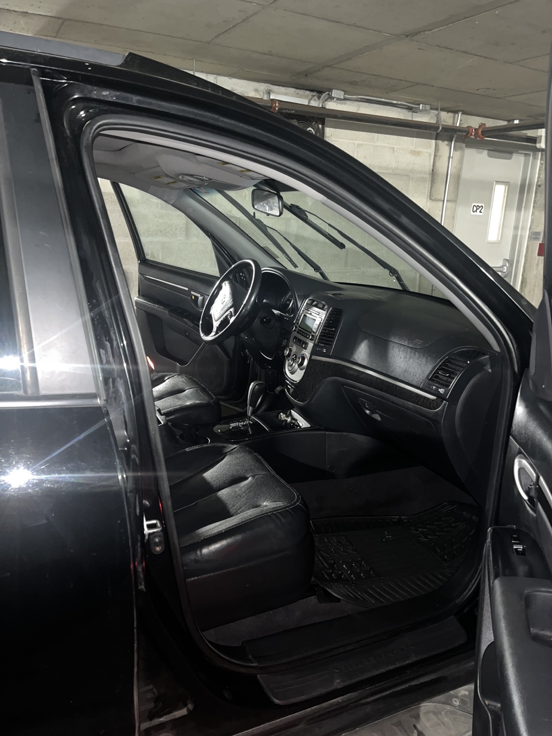 Hyundai Santa Fe - photo 2