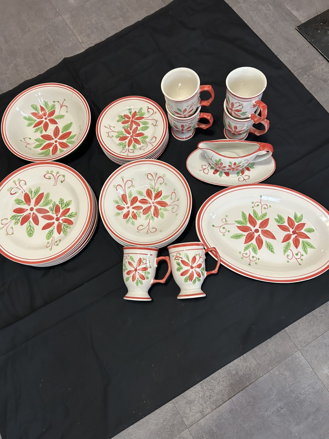 Mayfair & Jackson Christmas Dinnerware Set