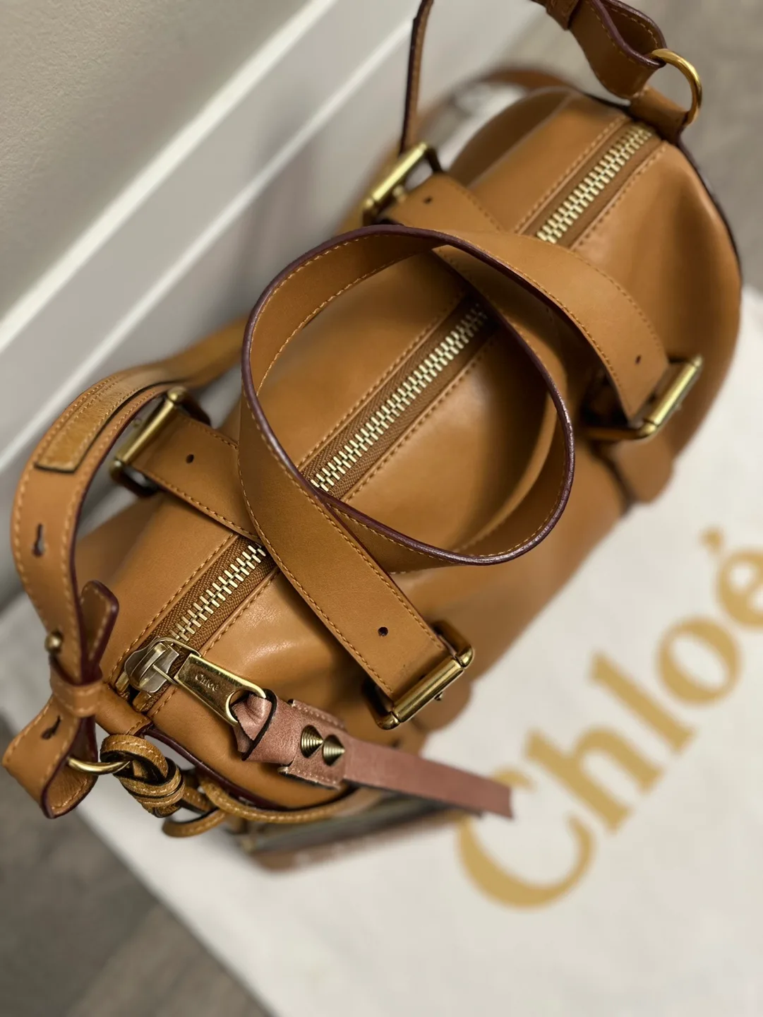 Authentic Chloe Sam Boston Bag (LIKE NEW) image indicator(2)