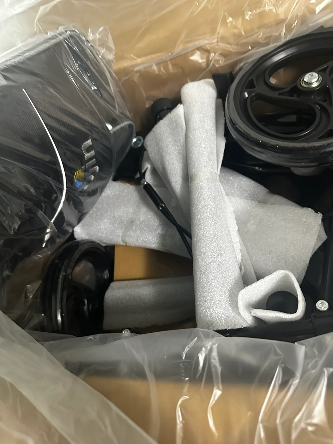 Steerable Knee Walker image indicator(4)