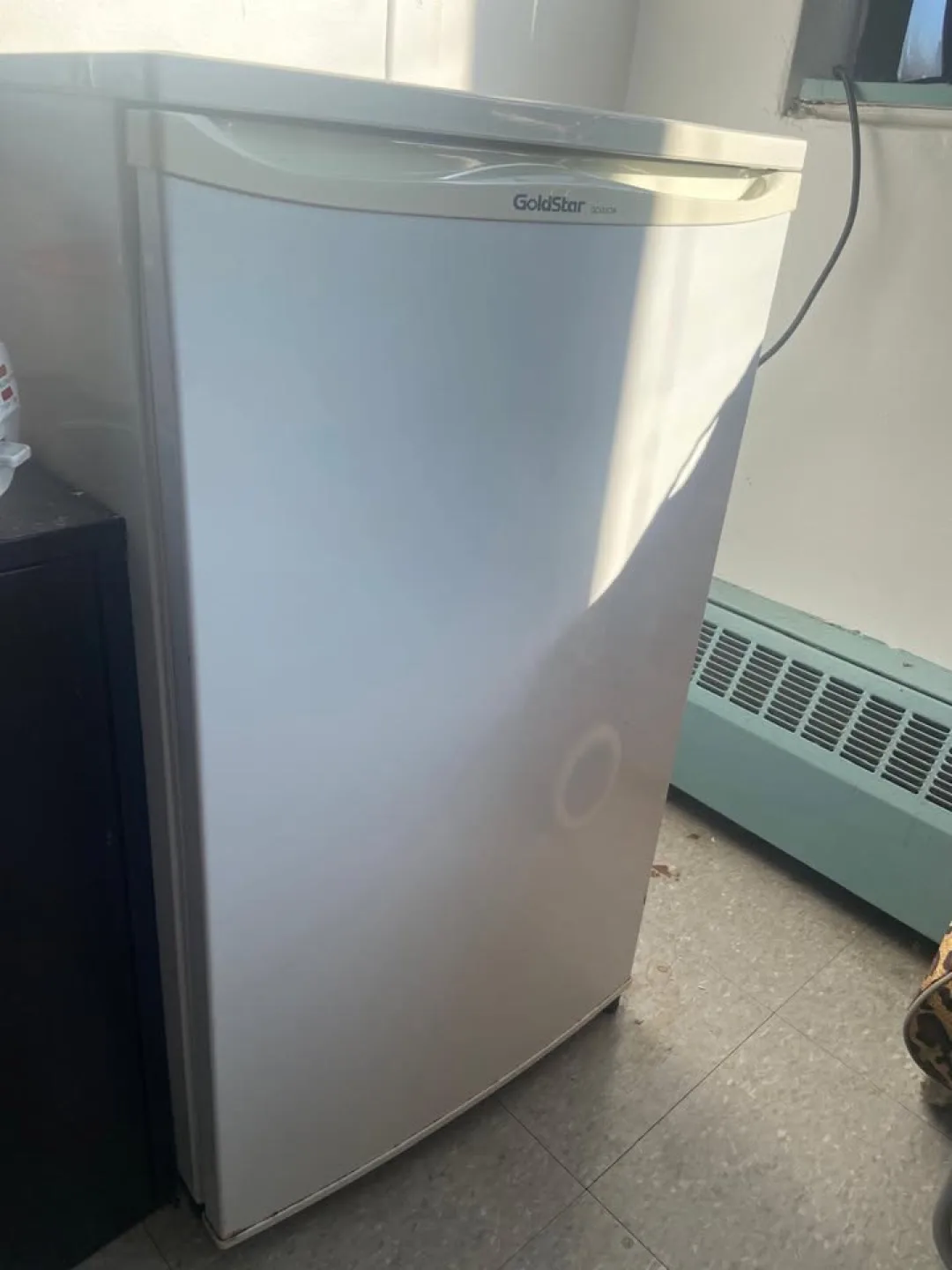 Goldstar Mini Fridge image indicator(2)