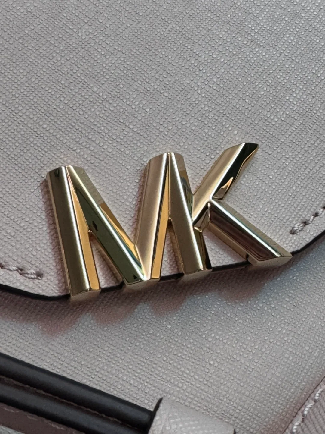 Michael Kors Small Chain Bag image indicator(8)