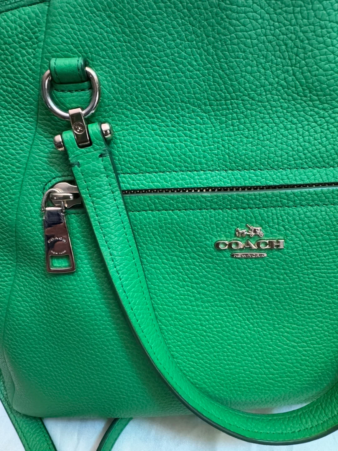 Coach Green Leather Handbag image indicator(9)