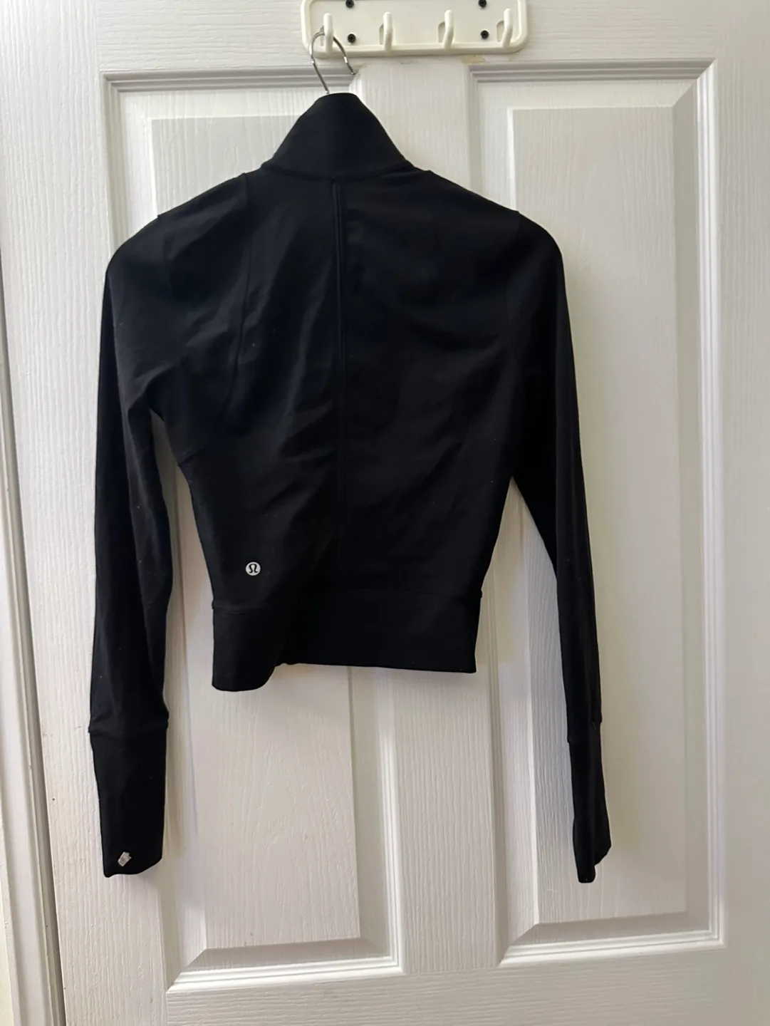 Lululemon Cropped Black Zip Up Jacket image indicator(2)