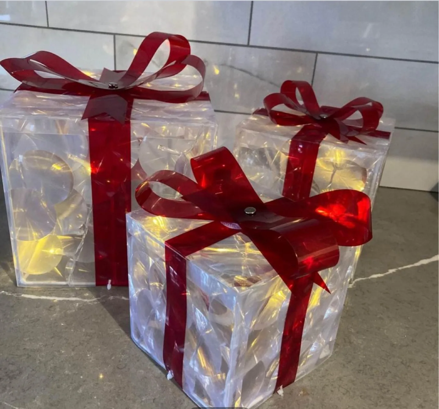 Set of 3 LED Lighted Christmas Gift Boxes image indicator(4)